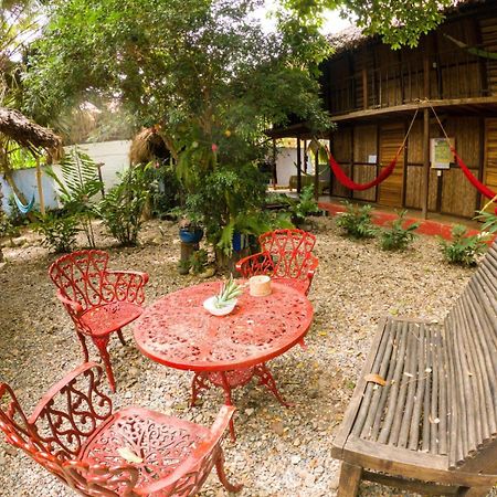 Hostal Zinpar パロミノ エクステリア 写真