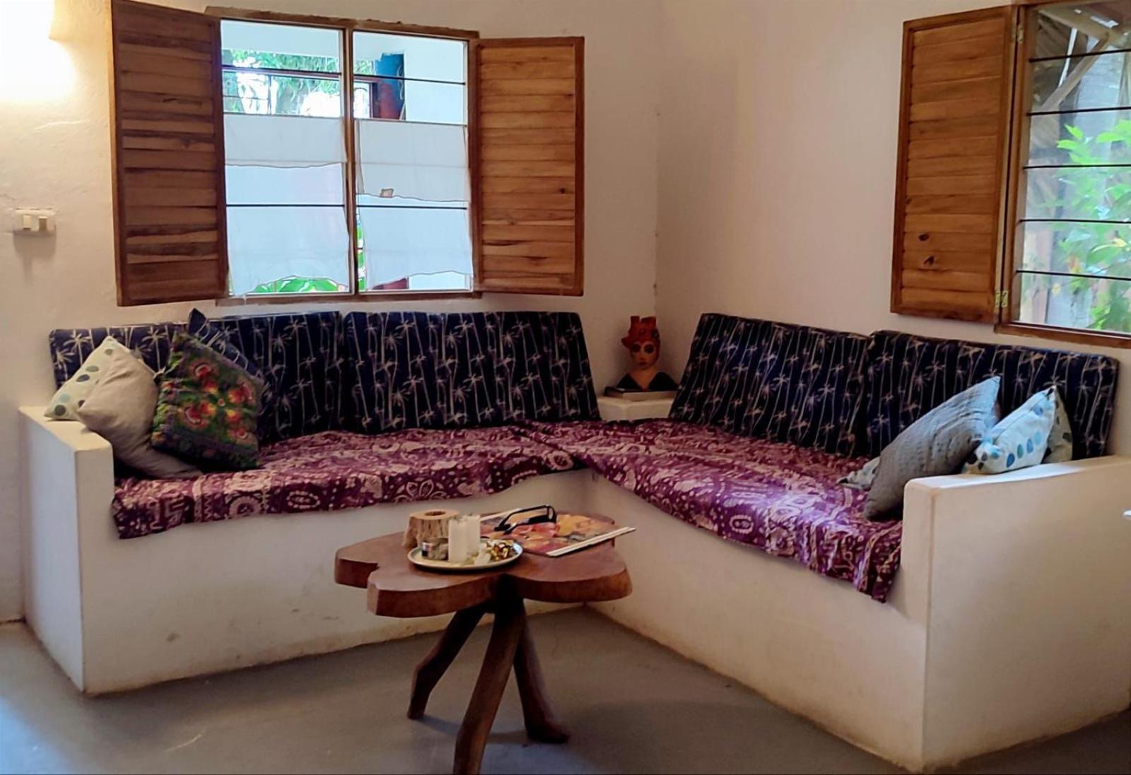 Hostal Zinpar パロミノ エクステリア 写真